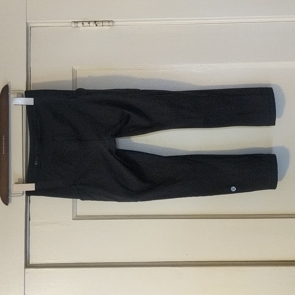 Lululemon Speed up crop size 4 - Picture 9 of 9